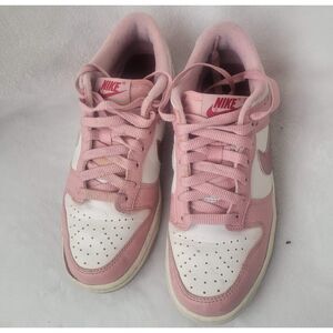 Women's Nike Dunks Pink Size 6 | Pre Owned Sneakers | Retro Streetwear